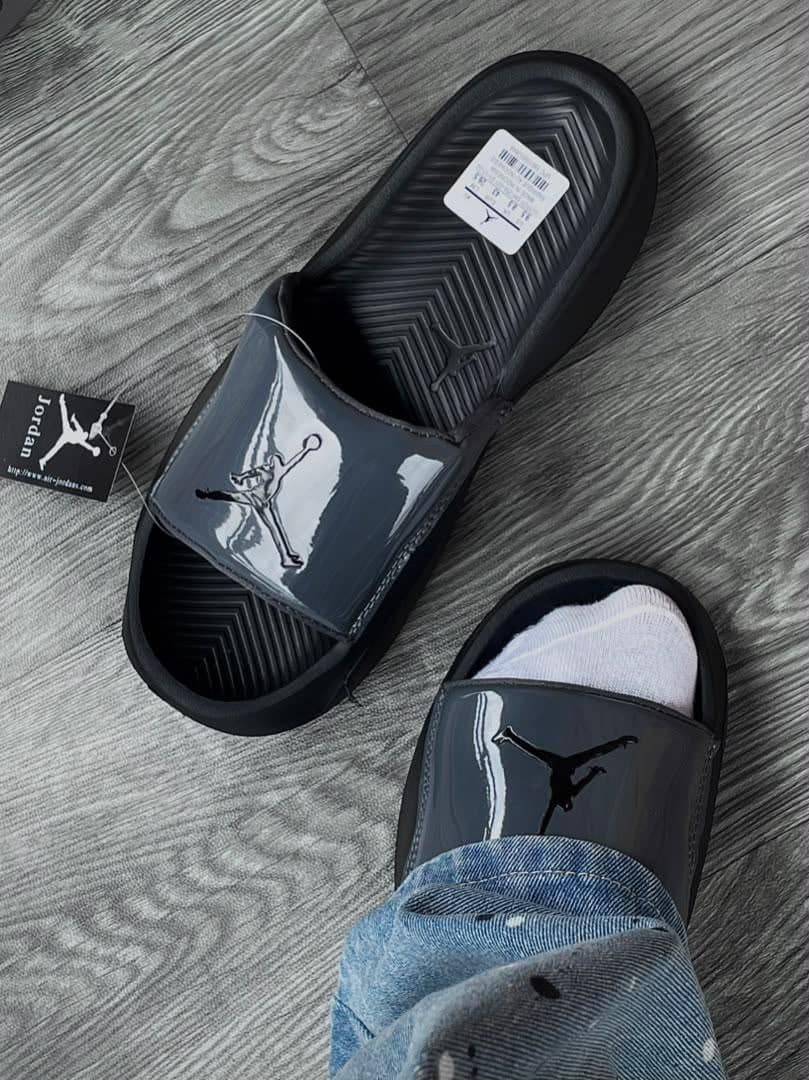 Jordan slipper